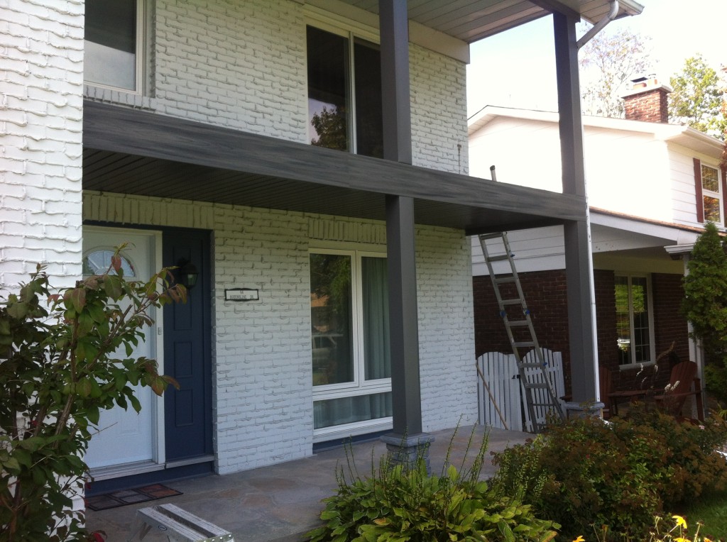 Trex balcony with aluminum clad posts